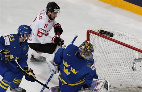 MS v hokeji 2017, výcarsko vs. védsko: Lundqvist inkasuje vyrovnávací gól.