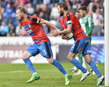 Viktoria Plze - FK Mladá Boleslav. Michael Krmeník (vlevo) a Marek Bako.