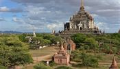 Ananda chrm, Bagan, Barma. Vce ne 4 000 chrm a stp z 11. a 13. stolet...