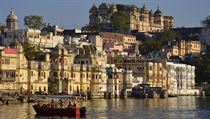 Udaipur, chvatn msto u jezera Pichola, Radastn.