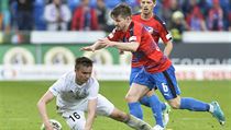 Utkn 28. kola prvn fotbalov ligy: Viktoria Plze - FK Mlad Boleslav. Zleva...