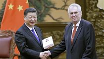 Prezident Zeman daroval svému čínskému protějšku český překlad Si Ťin-pchingovy... | na serveru Lidovky.cz | aktuální zprávy