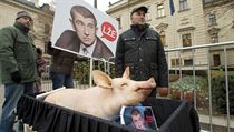 Protestní akce proti Andreji Babišovi z prosince 2016. Bohumír Rada stojí... | na serveru Lidovky.cz | aktuální zprávy