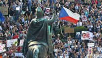 Demonstrace proti ministru financí Andreji Babišovi a prezidentovi Miloši... | na serveru Lidovky.cz | aktuální zprávy