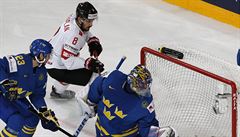 MS v hokeji 2017, výcarsko vs. védsko: Lundqvist inkasuje vyrovnávací gól.