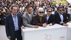 Odborná porota na festivalu v Cannes. Zleva: Paolo Sorrentino, Will Smith,...