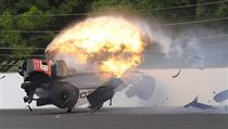 Nehoda Sebastiena Bourdaise z Francie při kvalifikaci na Indy 500. | na serveru Lidovky.cz | aktuální zprávy