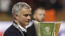 Finle Evropsk ligy 2017 - Manchester United vs. Ajax: Jose Mourinho s trofej...