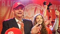 Fotbalisté Slavie oslavují ve Žlutých lázních s fanoušky mistrovský titul. Na... | na serveru Lidovky.cz | aktuální zprávy