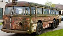 Trolejbus Tatra T 400 desítky let živořil v obci Druhlice. Zachránit se ho... | na serveru Lidovky.cz | aktuální zprávy