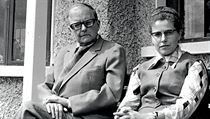 Dmitrij Šostakoviče svou (třetí) ženou Irinou v červenci 1972 při cestě do... | na serveru Lidovky.cz | aktuální zprávy