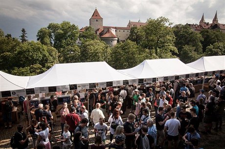 Minulý víkend se u poesté seli pivovarníci pod Praským hradem