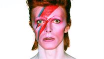 Z výstavy David Bowie Is: fotografie z obalu alba Aladdin Sane (1973) | na serveru Lidovky.cz | aktuální zprávy