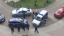 Moskevt policist zatkaj opozinka Alexeje Navalnho (v svtle modr...