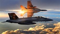 Dv sthaky F/A-18E Super Hornet americkho nmonictva .