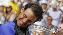 Rafael Nadal se nemohl po tech letech stbrnho pohru nabait.