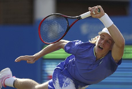 Denis Shapovalov doma v Montrealu záí.