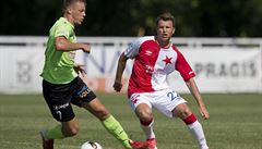 Pípravné fotbalové utkání SK Slavia Praha - FK Viktoria ikov. Zleva Michal...