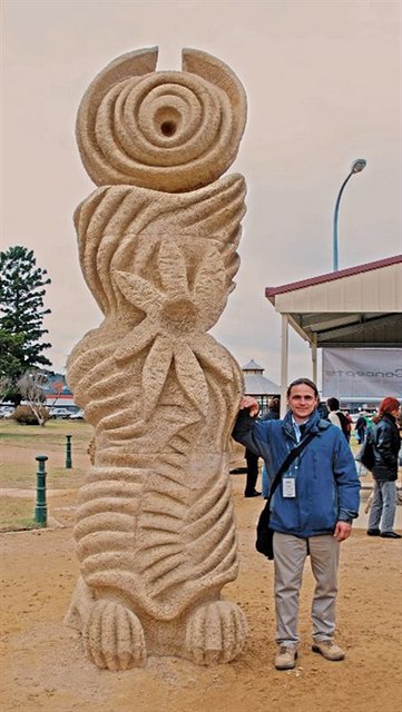 Akupunktura Zem. Více ne stovka skulptur, které prezidentský kandidát Emil...