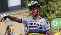 Slovk Peter Sagan slav vtzstv ve 3. etap Tour de France 2017.