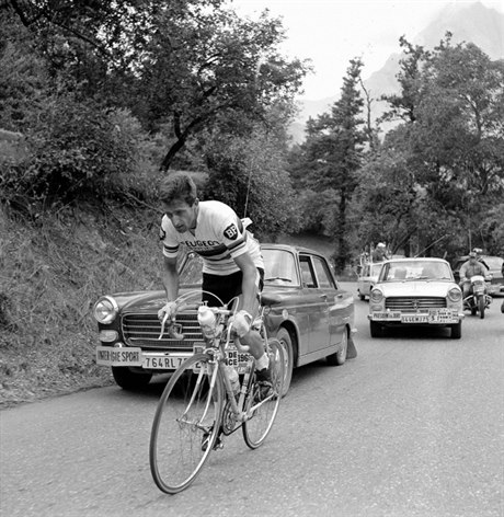 Tom Simpson bhem Tour de France 1960.