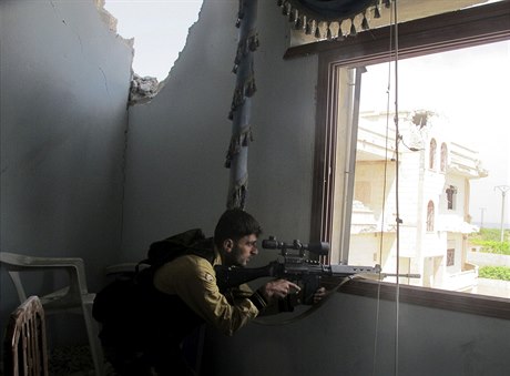 Syrský opoziní sniper