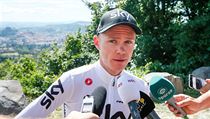 Chris Froome se o volnm dni nevyhnul medilnm povinnostem.