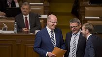 Zleva premiér Bohuslav Sobotka, ministr zahraničních věcí Lubomír Zaorálek a... | na serveru Lidovky.cz | aktuální zprávy
