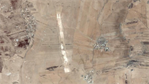 Satelitn snmek utajen americk zkladny u syrskho Kobani v mobiln verzi...
