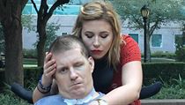 Nicholas „Nick“ Tullier se svojí snoubenkou Danielle McNicollovou. | na serveru Lidovky.cz | aktuální zprávy