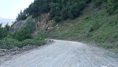 Silnice z Batumi na Arménské hranice, zaátek byl asfaltový, ale pak to bylo...