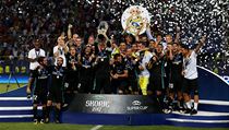 Fotbalist Realu Madrid se raduj z triumfu v Superpohru UEFA: