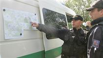 Policisté pátrají v lese po ztraceném houbaři - ilustrační foto. | na serveru Lidovky.cz | aktuální zprávy