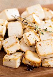 Výroba tofu na Jávě? Kuchyně jako palivo používají plastový odpad z USA Grilované tofu (ilustrační foto) | na serveru Lidovky.cz | aktuální zprávy