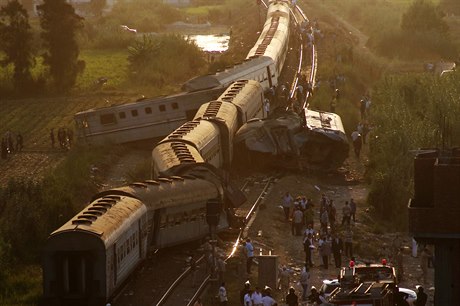 V egyptském pobením mst Alexandrie se srazily dva vlaky.