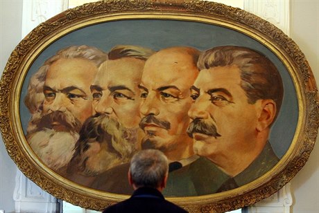 Marx s Engelsem inspirovali mimo jiné ruské politické vdce Lenina se Stalinem.