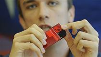 Student ČVUT Marek Novák se spolužáky Tomášem Pikousem a Barborou Suchanovou... | na serveru Lidovky.cz | aktuální zprávy