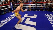 Conor McGregor se v Las Vegas chyst na boxersk duel s Floydem Mayweatherem.