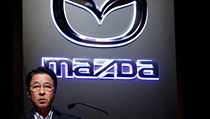 Prezident automobilky Mazda Masamichi Koga hovoří na konferenci v Tokyu. | na serveru Lidovky.cz | aktuální zprávy