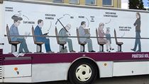 Piráti vyrazili do voleb s "vězeňským autobusem" | na serveru Lidovky.cz | aktuální zprávy