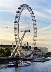 Big Ben a červené autobusy. Češi loni létali po Evropě nejraději do Londýna Londýnské oko | na serveru Lidovky.cz | aktuální zprávy