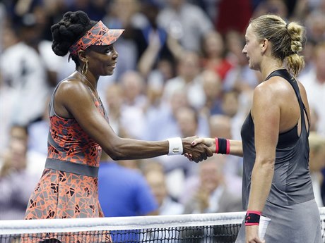 Venus Williamsová a Petra Kvitová po tvrtfinále US Open 2017.
