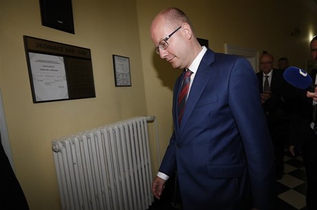 Premiér Bohuslav Sobotka piel vypovídat o privatizaci OKD.