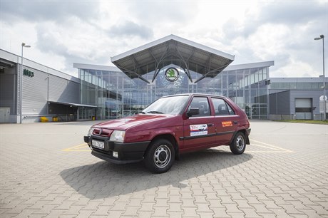 Vypjená koda Favorit v areálu koda Auto v Mladé Boleslavi