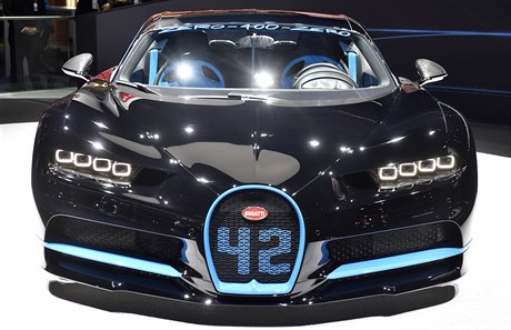 Nejrychlejí sériov vyrábný vz Bugatti Chiron byl 11. záí pedstaven na...