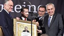 Prezident Miloš Zeman převzal 18. září v New Yorku ocenění za dlouhodobou... | na serveru Lidovky.cz | aktuální zprávy