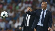 Trenr Realu Madrid Zinedine Zidane.