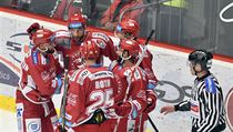 Hráči Třince se radují z gólu. | na serveru Lidovky.cz | aktuální zprávy