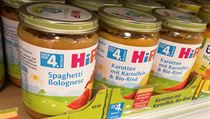 Kojenecké výživy HiPP v regálech německého obchodu. | na serveru Lidovky.cz | aktuální zprávy
