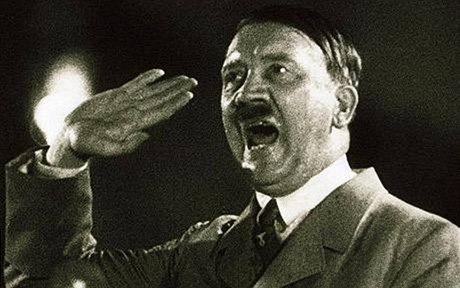 Umlou inteligenci pirovnávají k Adolfu Hitlerovi